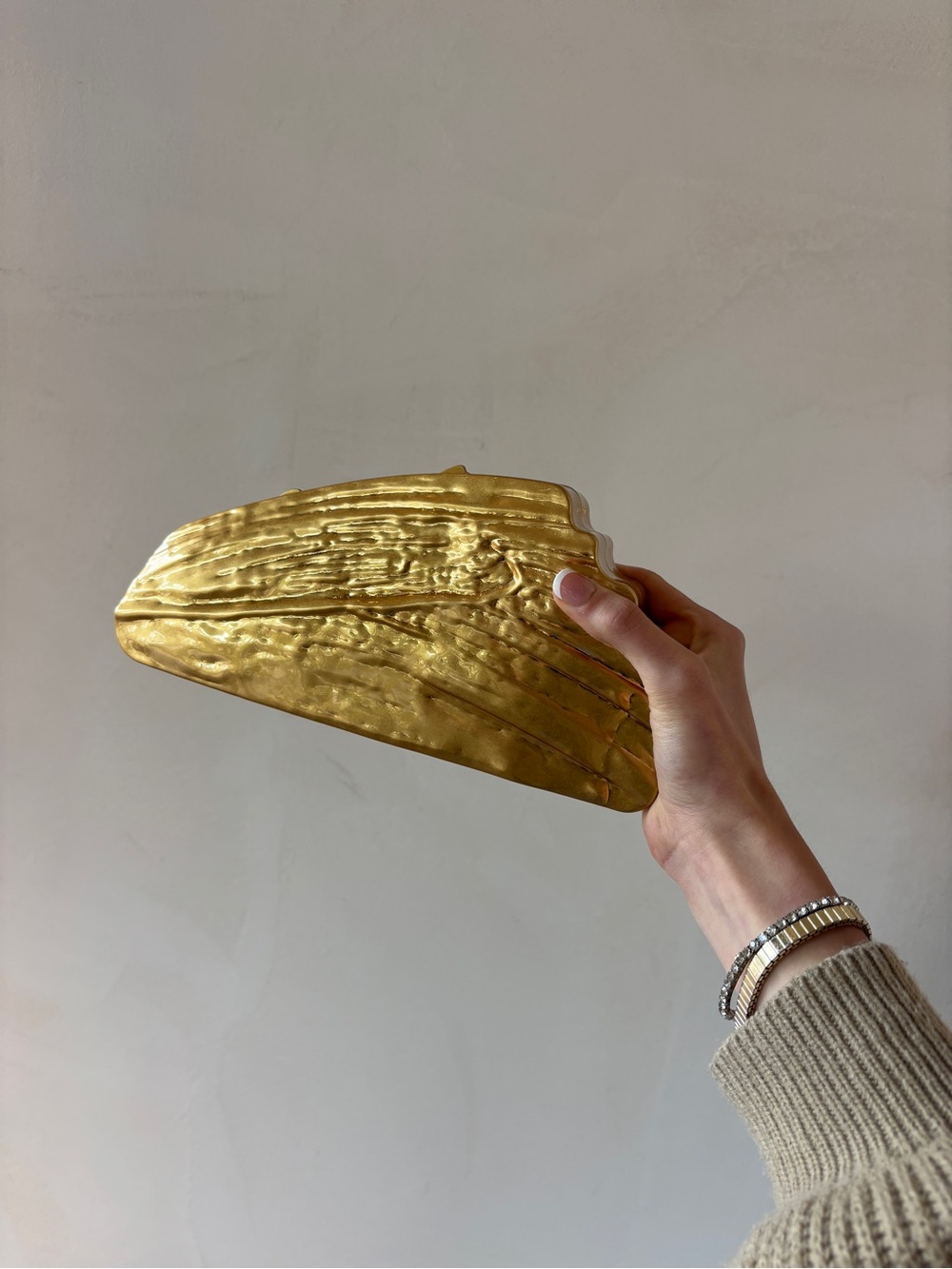 cult gaia Gold Metallic Shell Clutch - Picture 5 of 5